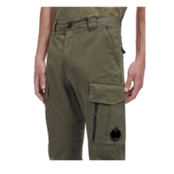 C.P. CompanyPants Cargo - Bronze Green -Grami Jean Shop C P Company Pants Cargo Bronze Green Men 14CMPA131A005694G 648 20230620175142 2