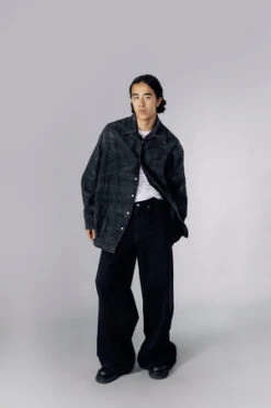 MM6 Maison MargielaCreased Oversized Denim Shirt - Black -Grami Jean Shop Creased Oversized Black Denim Shirt 20231004001148 1