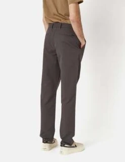 Norse ProjectsAros Solotex Chino Slim - Battleship Grey -Grami Jean Shop Norse Projects Aros Solotex Slim Chino Battleship Grey 20230406145812 2