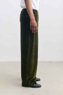 A Kind Of GuiseVali Chino Corduroy - Olive -Grami Jean Shop Vali Chino Olive Corduroy 20230901131831 1